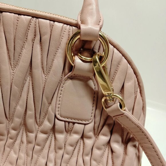 Authentic Miu Miu Matelasse Pink Leather Hand Bag mon780-111025 - Picture 6 of 16